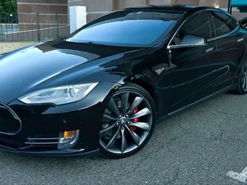 Авто Tesla Model S 2015 № 7866431