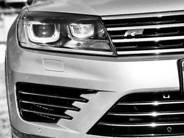 Авто Volkswagen Touareg 2015 № 7866583
