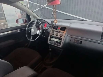 Авто Volkswagen Touran 2009 № 7866790