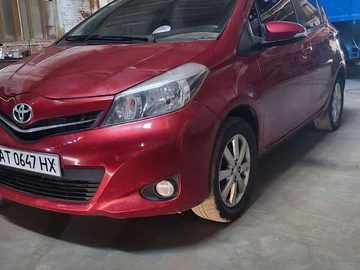 Авто Toyota Yaris 2013 № 7867170