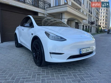 Авто Tesla Model Y 2021 № 7867367