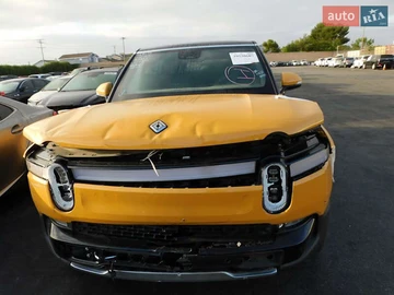 Авто Rivian R1S 2023 № 7867410