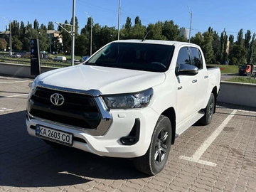 Авто Toyota Hilux 2020 № 7867418