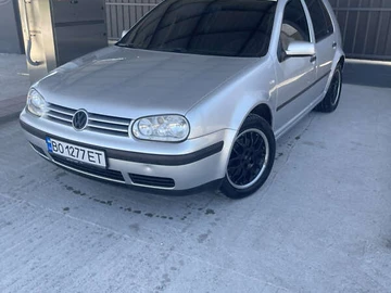 Авто Volkswagen Golf 2002 № 7867517