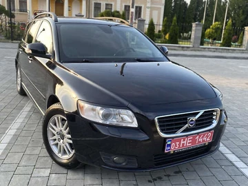 Авто Volvo V50 2010 № 7867588