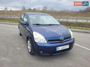 Авто Toyota Corolla Verso 2005 № 7867589