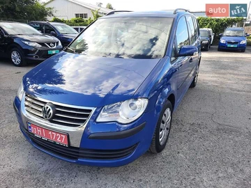 Авто Volkswagen Touran 2008 № 7868004