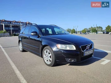 Авто Volvo V50 2010 № 7868453