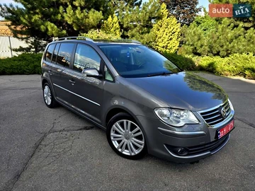 Авто Volkswagen Touran 2008 № 7868491