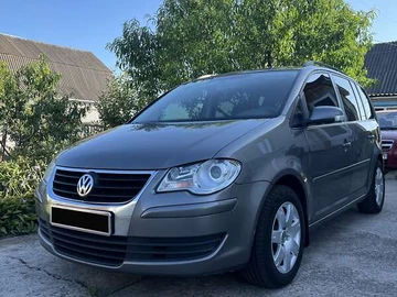 Авто Volkswagen Touran 2008 № 7868518