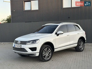 Авто Volkswagen Touareg 2015 № 7868739