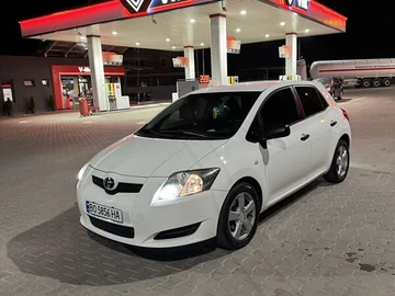 Авто Toyota Auris 2009 № 7868861