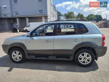 Авто Hyundai Tucson 2008 № 7869290