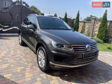 Авто Volkswagen Touareg 2017 № 7869394