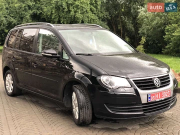 Авто Volkswagen Touran 2010 № 7869537