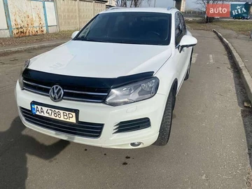 Авто Volkswagen Touareg 2014 № 7870144