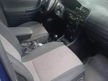 Авто Opel Zafira 2004 № 7870274