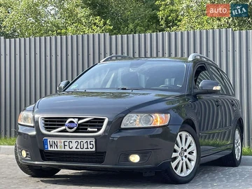 Авто Volvo V50 2010 № 7870399