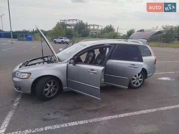 Авто Volvo V50 2011 № 7870439
