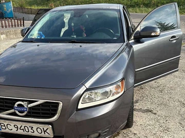 Авто Volvo V50 2011 № 7870477