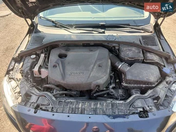 Авто Volvo V60 2015 № 7870513