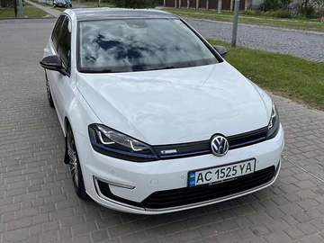 Авто Volkswagen E-Golf 2014 № 7871454
