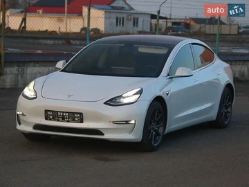 Авто Tesla Model 3 2019 № 7871544