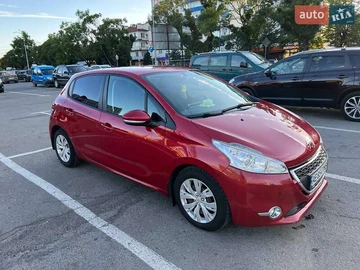 Авто Peugeot 208 2013 № 7871956
