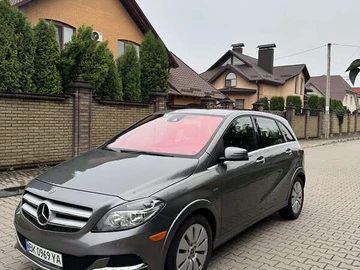 Авто Mercedes B-Class 2017 № 7872198