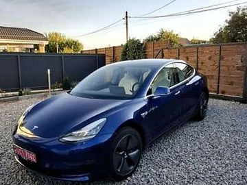 Авто Tesla Model 3 2019 № 7872240