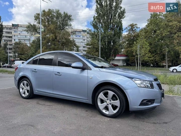 Авто Chevrolet Cruze 2010 № 7872260