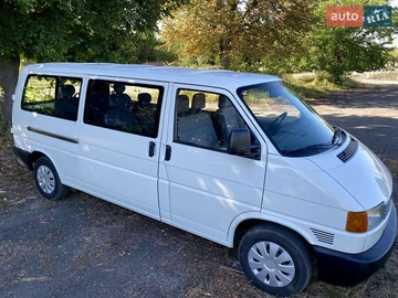 Авто Volkswagen Transporter 2000 № 7872292