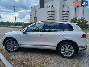 Авто Volkswagen Touareg 2016 № 7872643