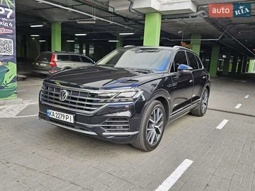 Авто Volkswagen Touareg 2018 № 7872935