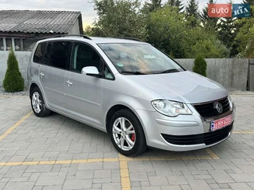 Авто Volkswagen Touran 2008 № 7873090