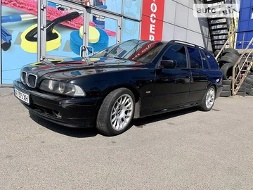 Авто BMW 5 Series 2002 № 7873364