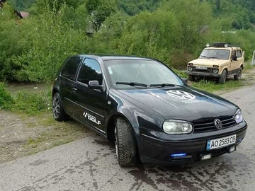 Авто Volkswagen Golf 2000 № 7873836