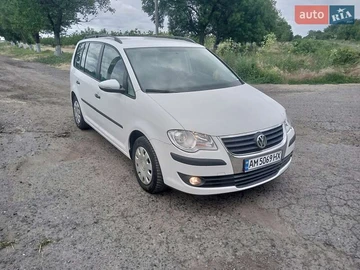 Авто Volkswagen Touran 2009 № 7874013