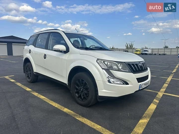 Авто Mahindra Xuv 500 2016 № 7874055