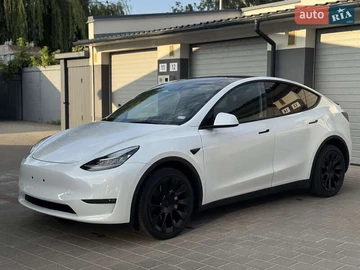 Авто Tesla Model Y 2023 № 7874292
