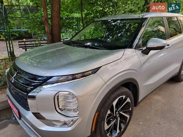 Авто Mitsubishi Outlander 2024 № 7874332