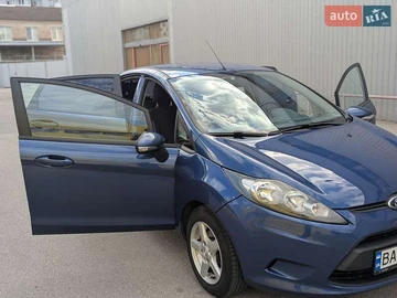 Авто Ford Fiesta 2010 № 7874623