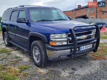 Авто Chevrolet Suburban 2000 № 7875219