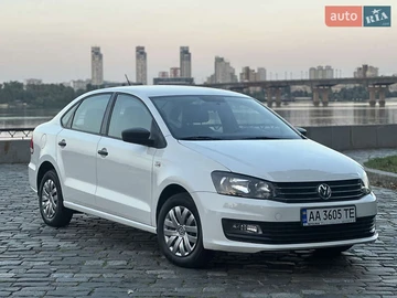 Авто Volkswagen Polo 2017 № 7875432