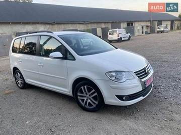 Авто Volkswagen Touran 2008 № 7875665