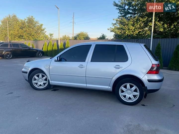 Авто Volkswagen Golf 2000 № 7875906