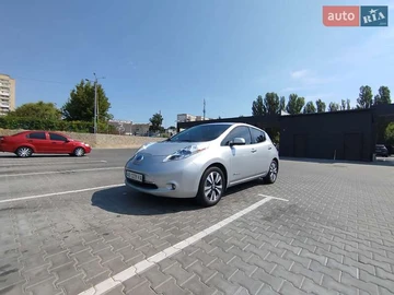 Авто Nissan Leaf 2013 № 7876009