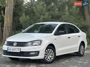 Авто Volkswagen Polo 2017 № 7876078