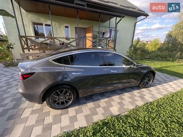 Авто Tesla Model 3 2018 № 7876229