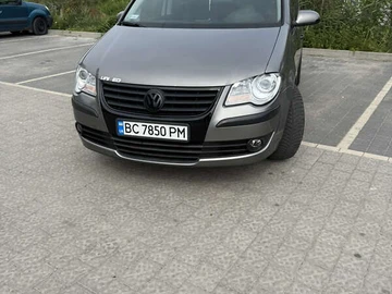 Авто Volkswagen Touran 2008 № 7876477